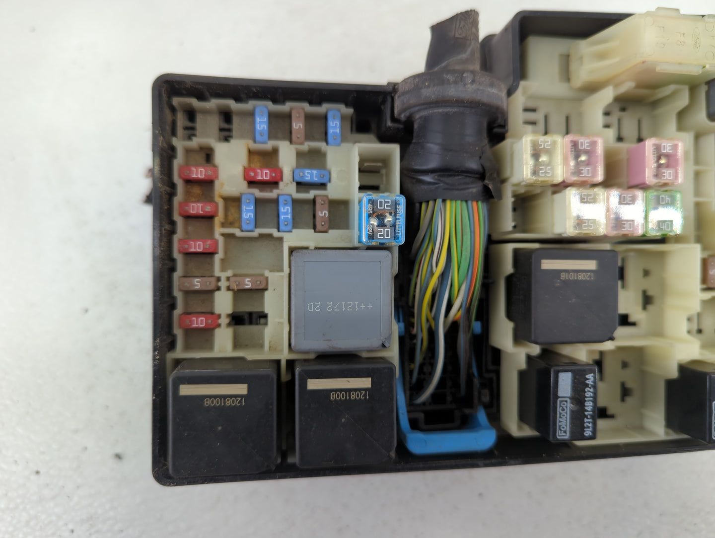 2012-2014 Ford Focus Fusebox Fuse Box Panel Relay Module P/N:AV6T-14A067-AC Fits Fits 2012 2013 2014 OEM Used Auto Parts - O