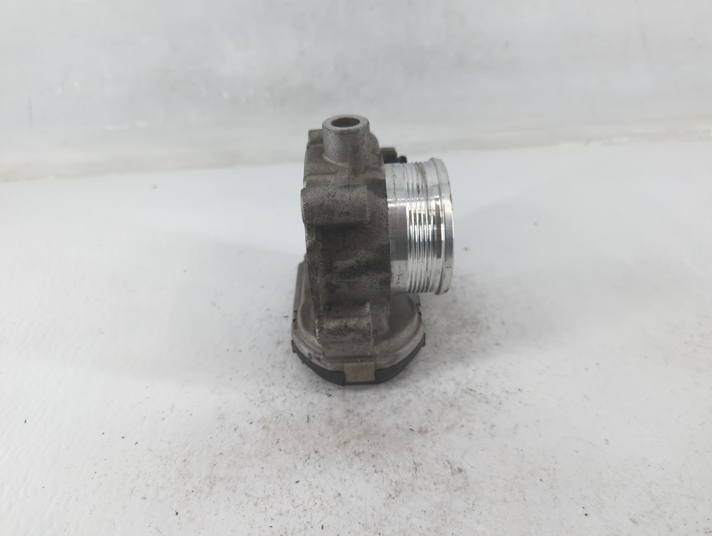 2012-2013 Ford Focus Throttle Body P/N:CM5E 9F991AD Fits Fits 2012 2013 2014 2015 2016 2017 OEM Used Auto Parts - Oemusedaut
