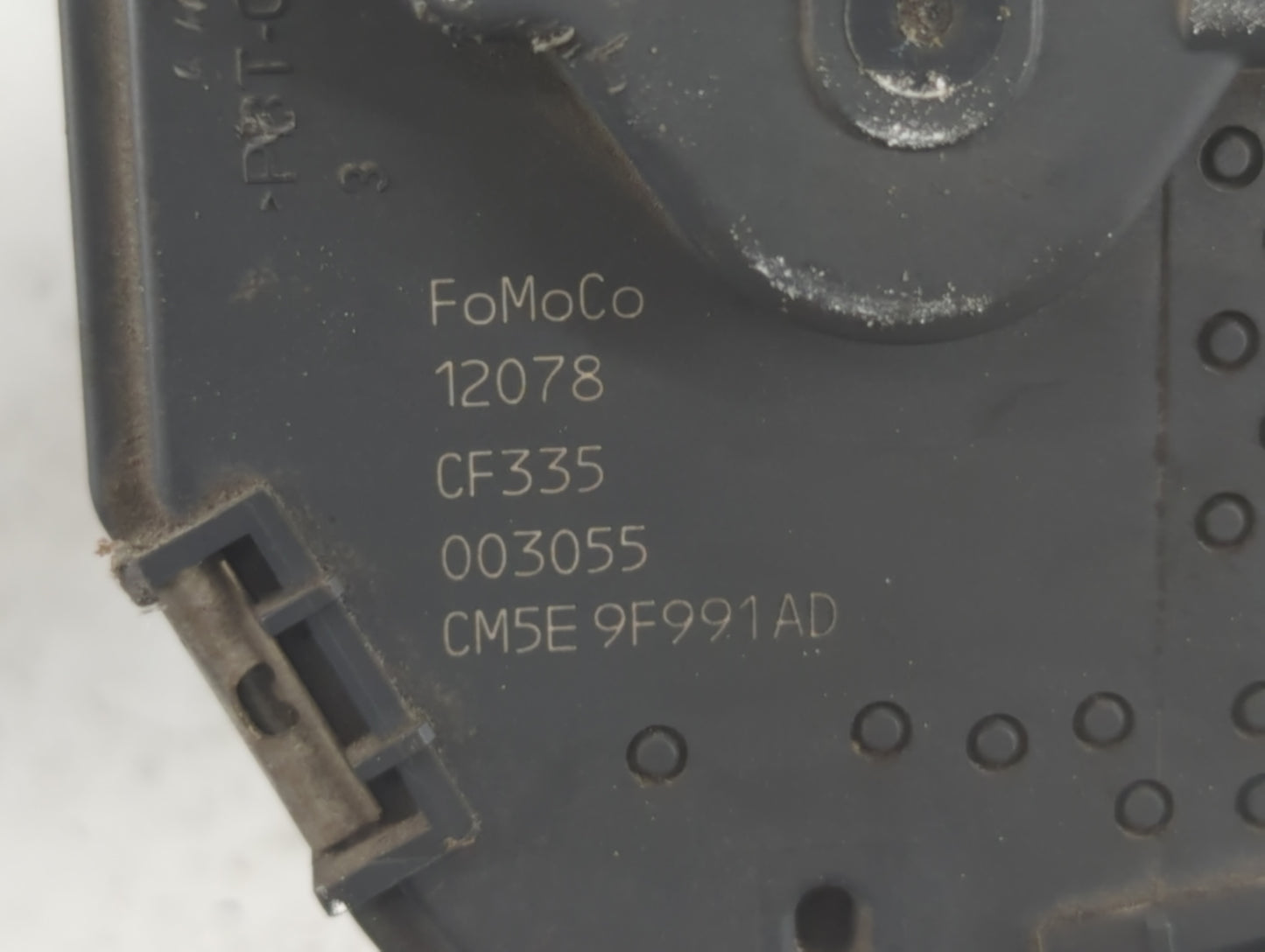 2012-2013 Ford Focus Throttle Body P/N:CM5E 9F991AD Fits Fits 2012 2013 2014 2015 2016 2017 OEM Used Auto Parts - Oemusedaut