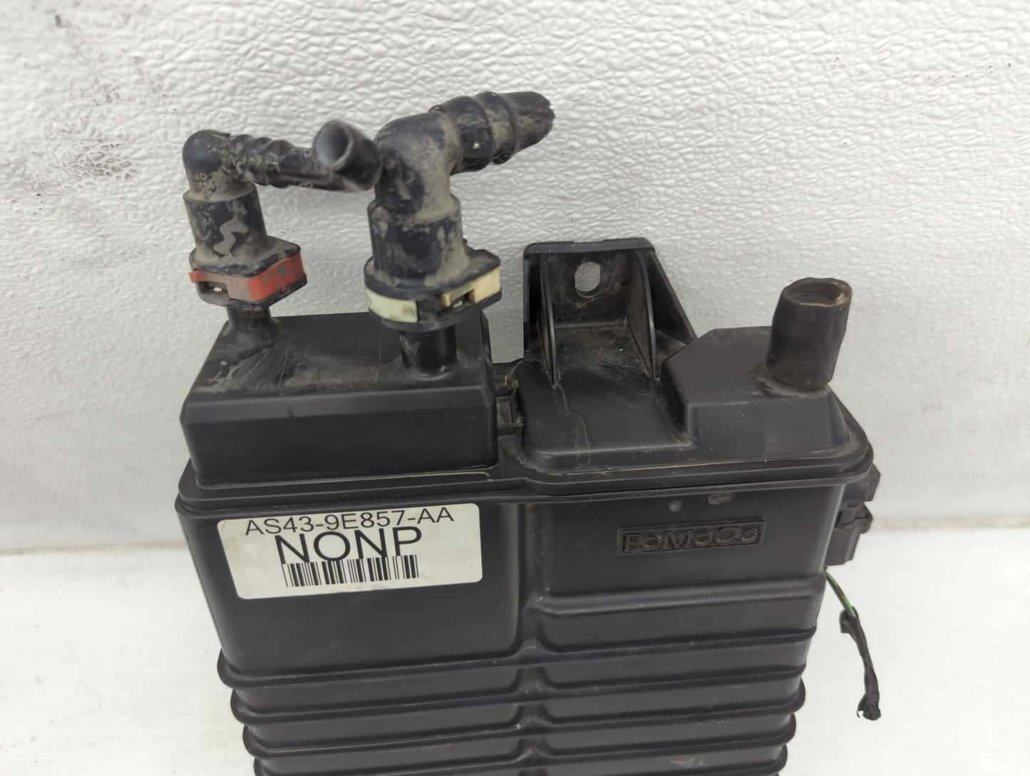 2012 Ford Focus Fuel Vapor Charcoal Canister 662989 - Oemusedautoparts1.com