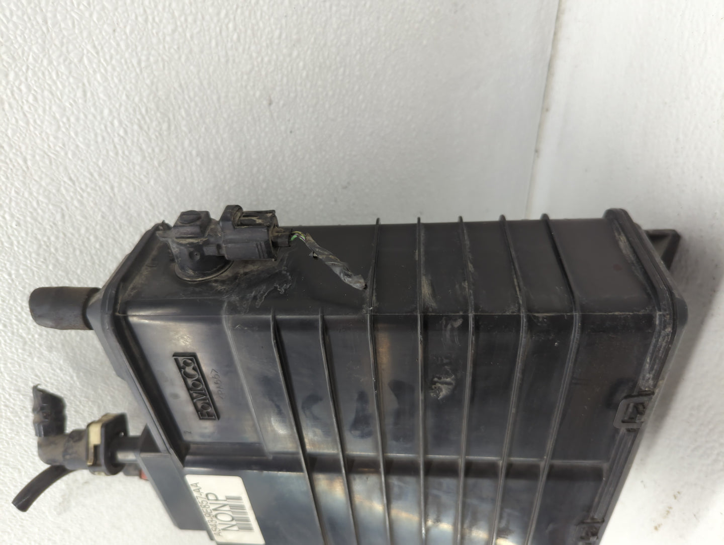 2012 Ford Focus Fuel Vapor Charcoal Canister 662989 - Oemusedautoparts1.com