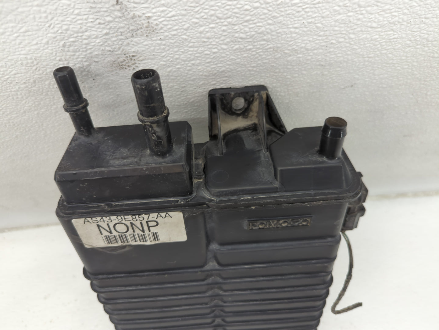 2012 Ford Focus Fuel Vapor Charcoal Canister - Oemusedautoparts1.com