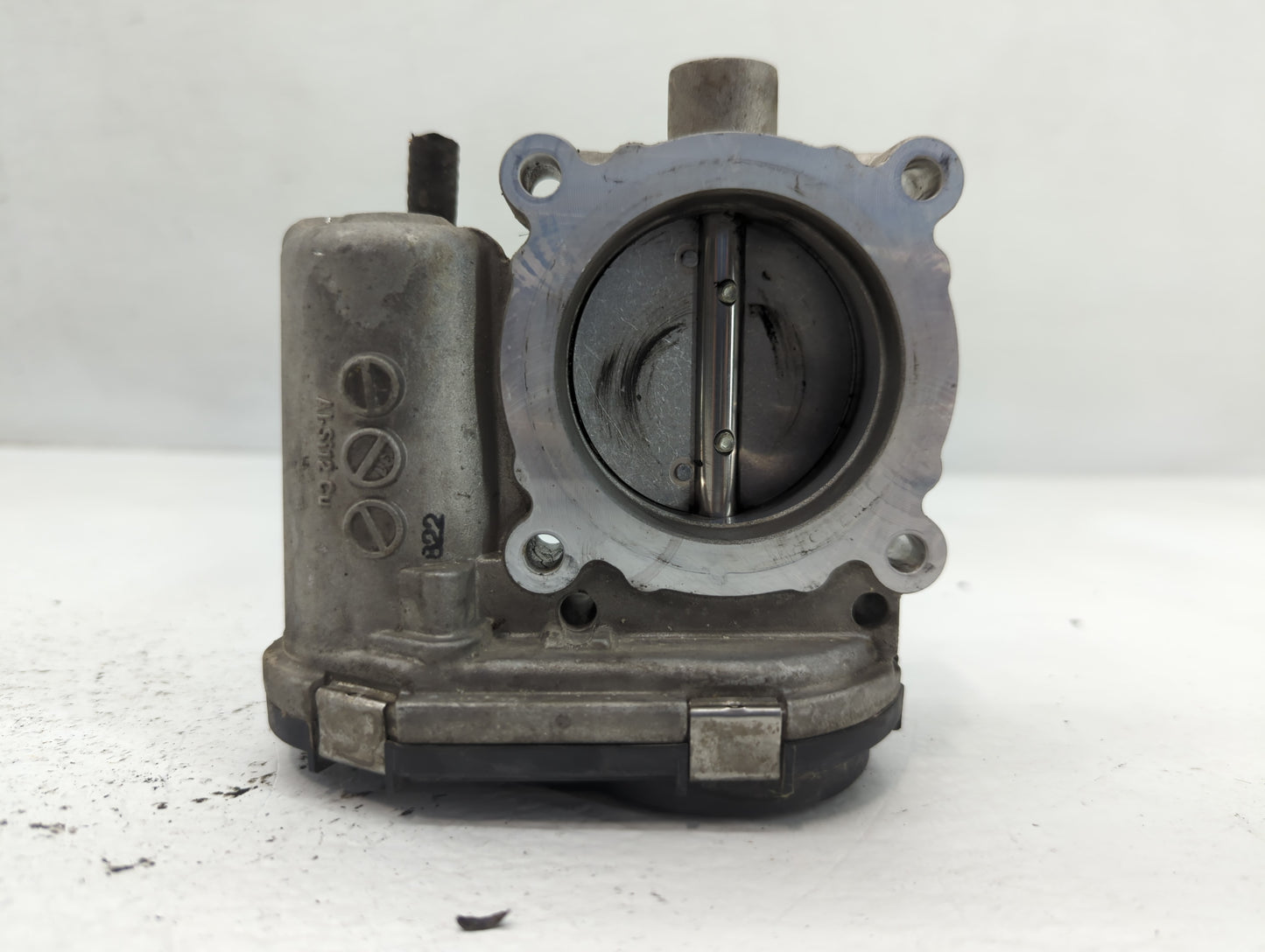 2012-2013 Ford Focus Throttle Body P/N:CMSE 9F991AC CF335, 11132 Fits Fits 2012 2013 2014 2015 2016 2017 OEM Used Auto Parts