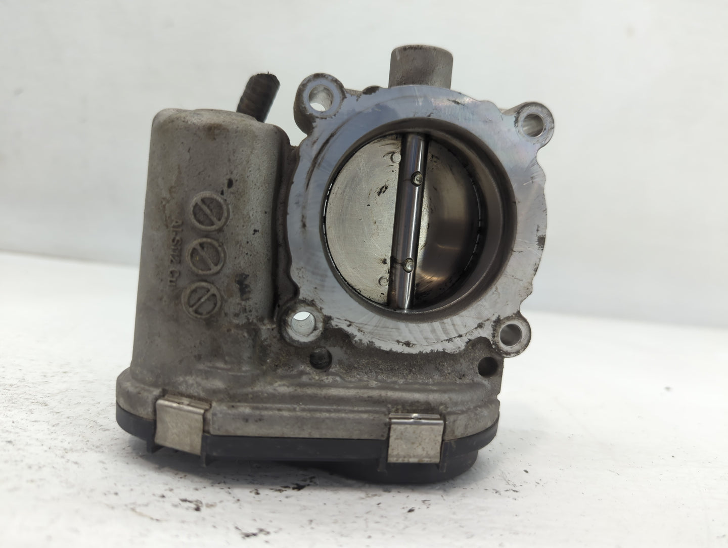 2012-2013 Ford Focus Throttle Body P/N:CM5E 9F991AD 12089 Fits Fits 2012 2013 2014 2015 2016 2017 OEM Used Auto Parts - Oemu