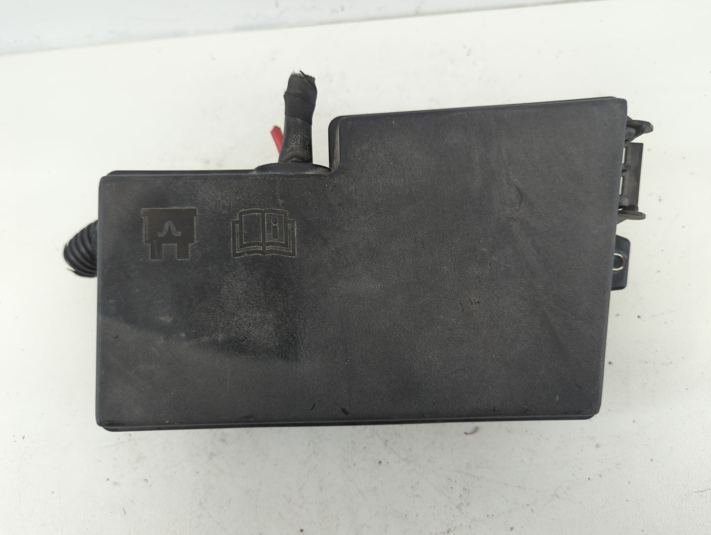 2012-2014 Ford Focus Fusebox Fuse Box Panel Relay Module P/N:AV6T-14A067-AC Fits Fits 2012 2013 2014 OEM Used Auto Parts - O