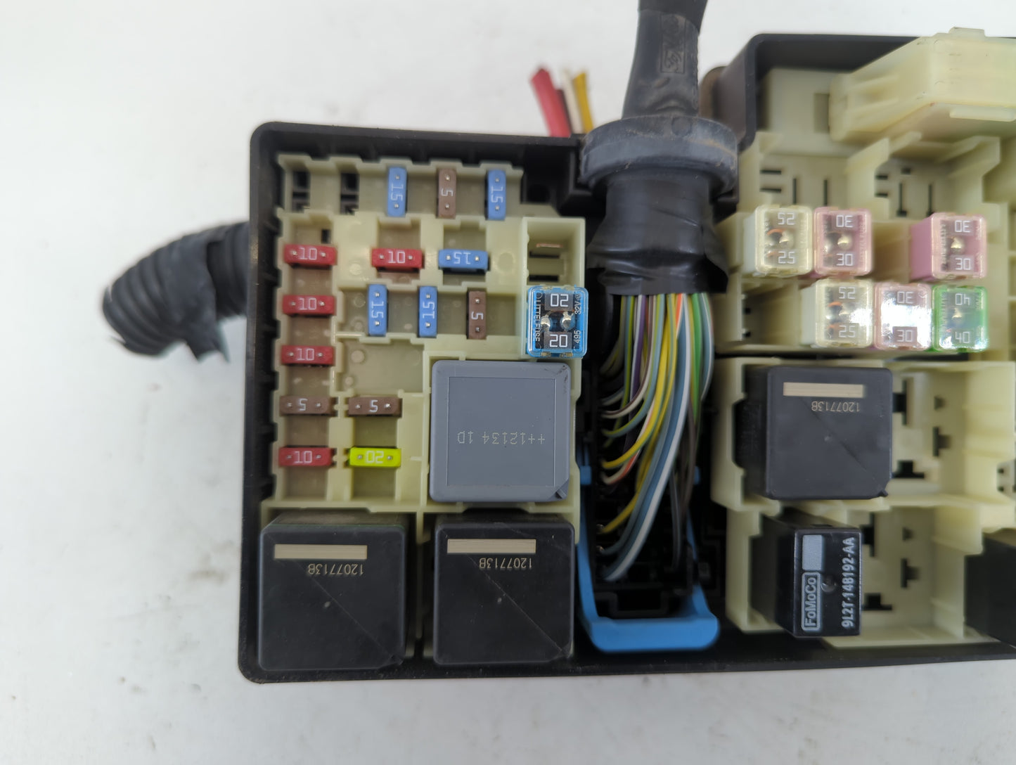 2012-2014 Ford Focus Fusebox Fuse Box Panel Relay Module P/N:AV6T-14A067-AC Fits Fits 2012 2013 2014 OEM Used Auto Parts - O