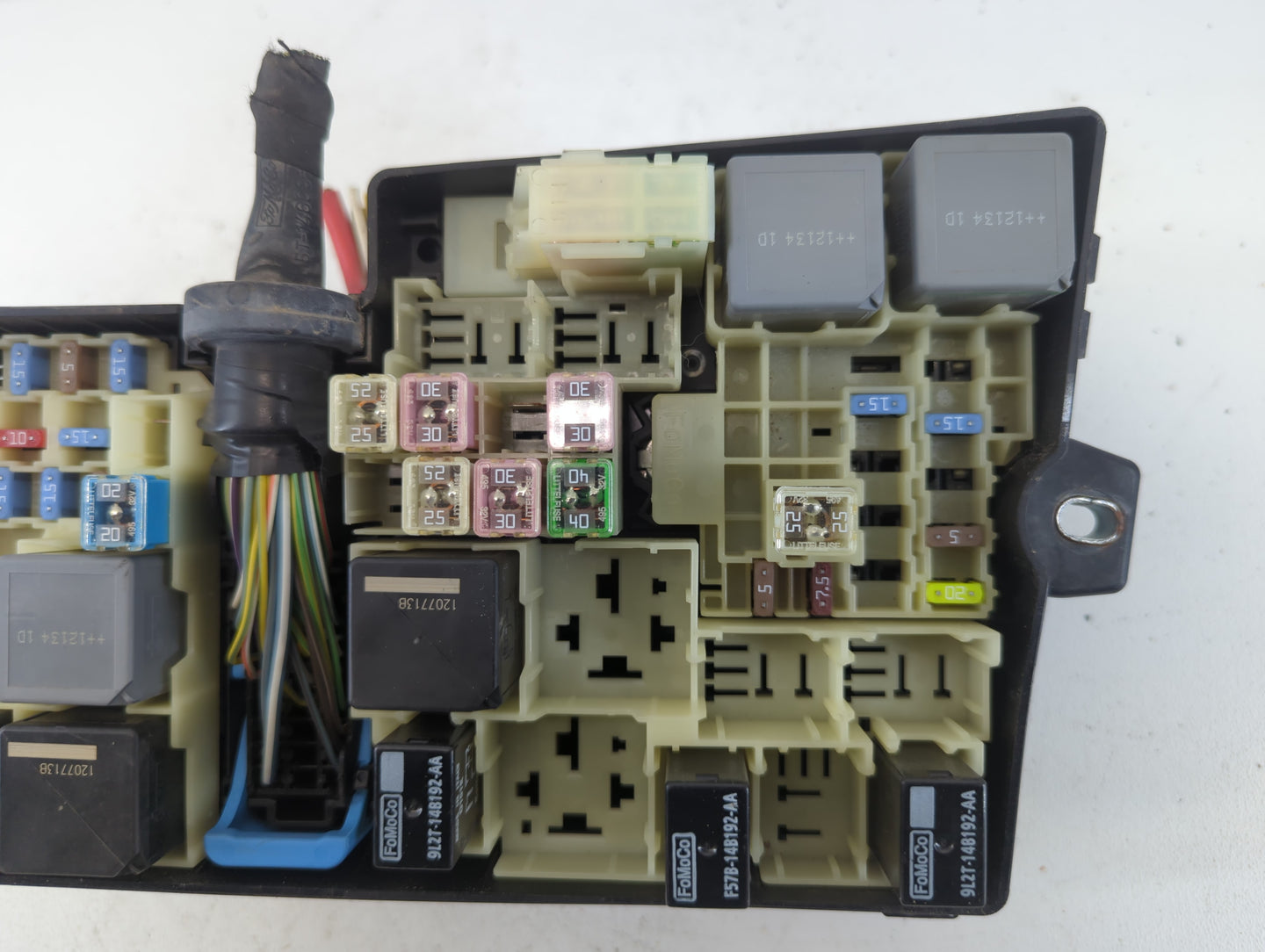 2012-2014 Ford Focus Fusebox Fuse Box Panel Relay Module P/N:AV6T-14A067-AC Fits Fits 2012 2013 2014 OEM Used Auto Parts - O