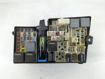 2012-2014 Ford Focus Fusebox Fuse Box Panel Relay Module P/N:AV6T-14A067-AC 5B0Q10107 Fits Fits 2012 2013 2014 OEM Used Auto Parts