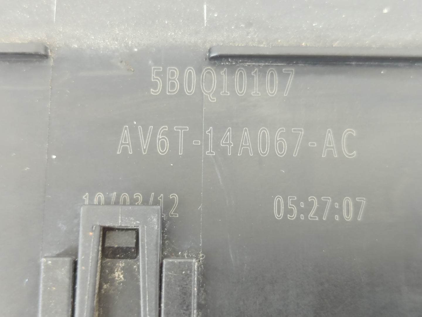 2012-2014 Ford Focus Fusebox Fuse Box Panel Relay Module P/N:AV6T-14A067-AC 5B0Q10107 Fits Fits 2012 2013 2014 OEM Used Auto