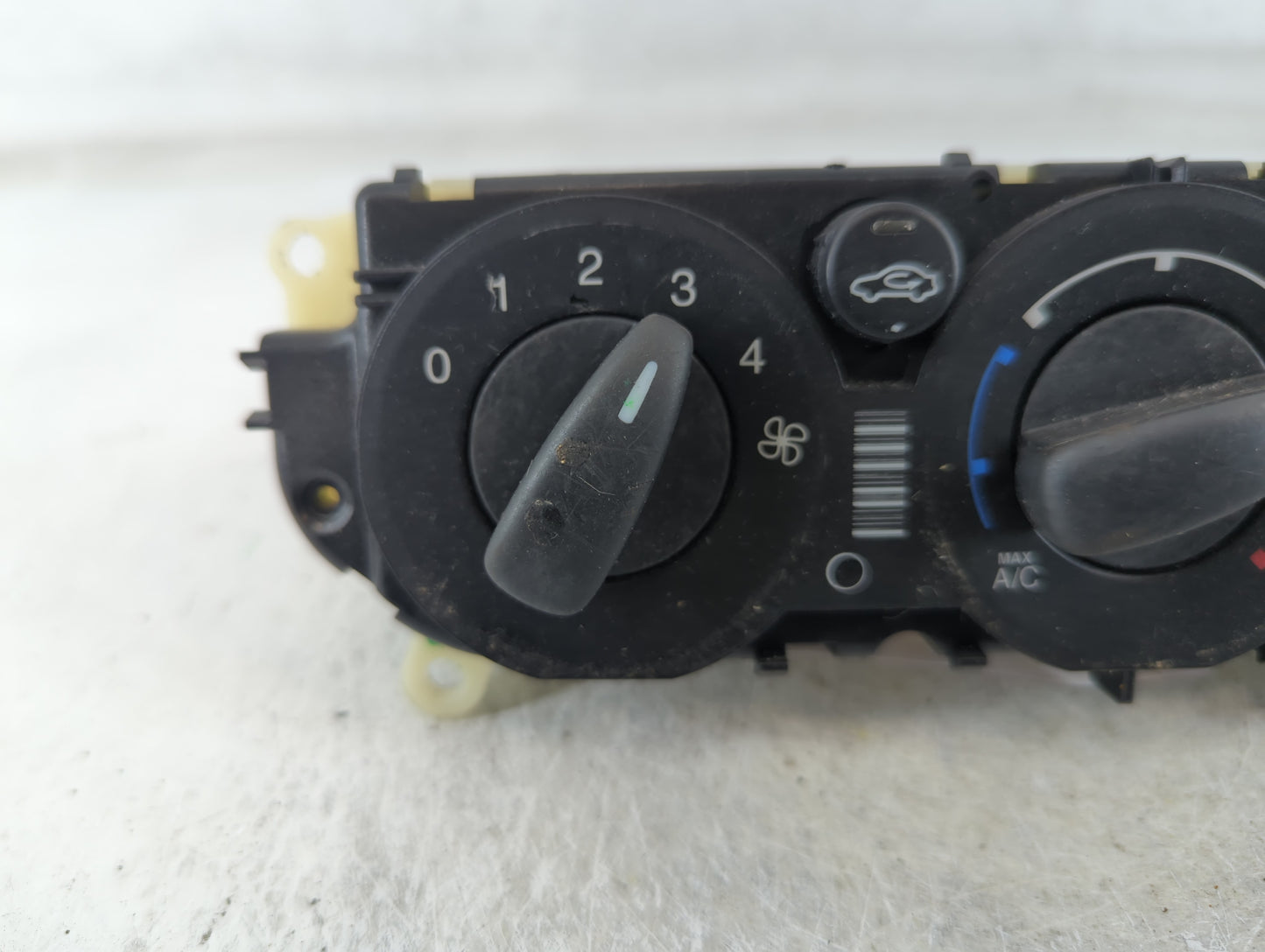 2012 Ford Focus Climate Control Module Temperature AC/Heater Replacement P/N:CM5T-19980-AE Fits OEM Used Auto Parts - Oemuse