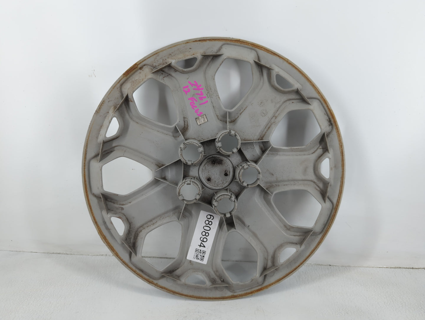 2014 Ford Focus Wheel Hub Cap OEM - Oemusedautoparts1.com