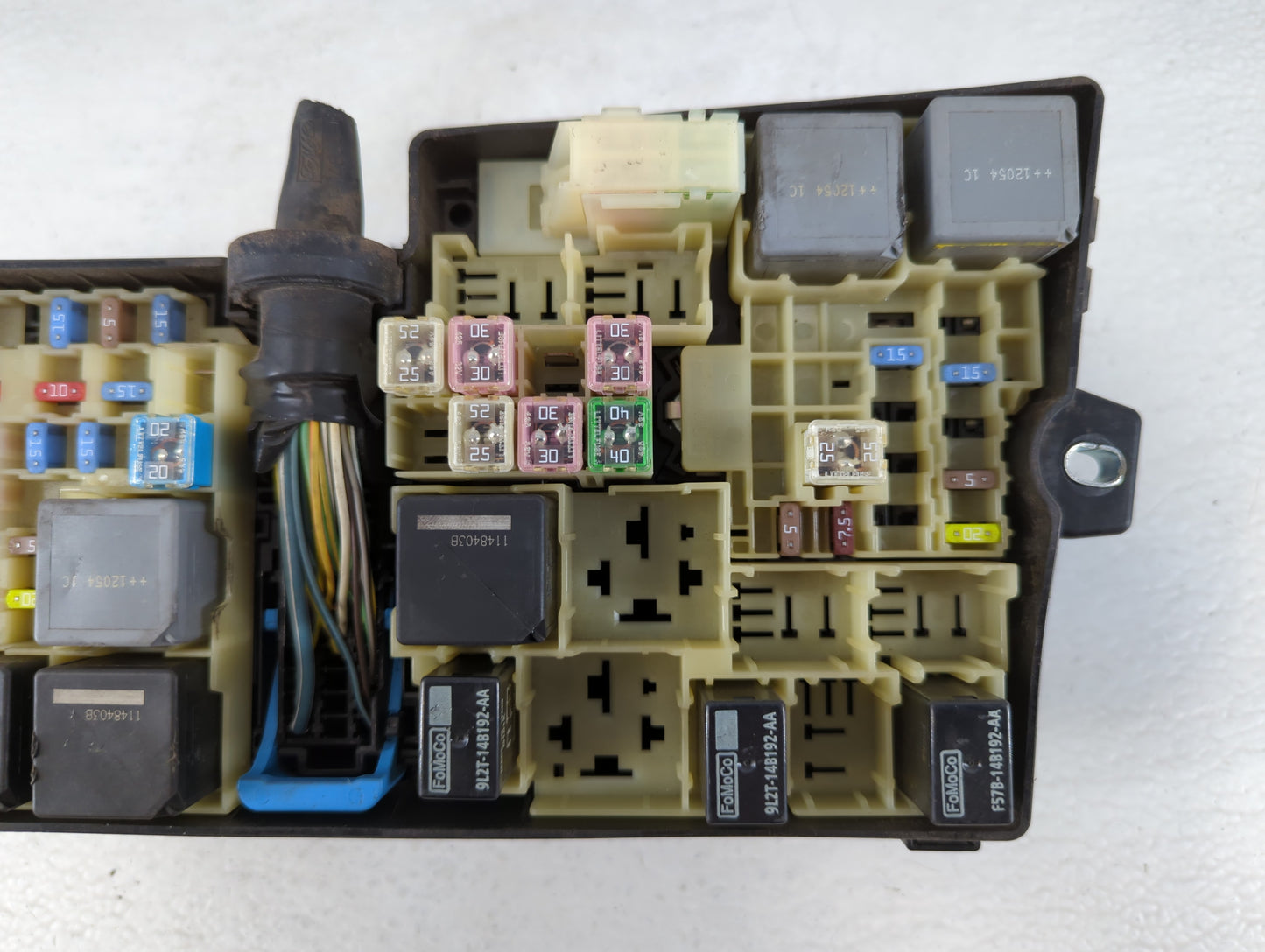 2012-2014 Ford Focus Fusebox Fuse Box Panel Relay Module P/N:5B0Q10107 AV6T-14A067-AC Fits Fits 2012 2013 2014 OEM Used Auto