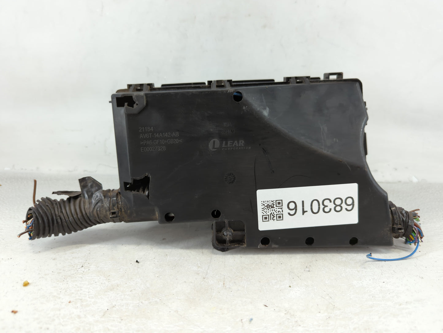 2012-2014 Ford Focus Fusebox Fuse Box Panel Relay Module P/N:5B0Q10107 AV6T-14A067-AC Fits Fits 2012 2013 2014 OEM Used Auto