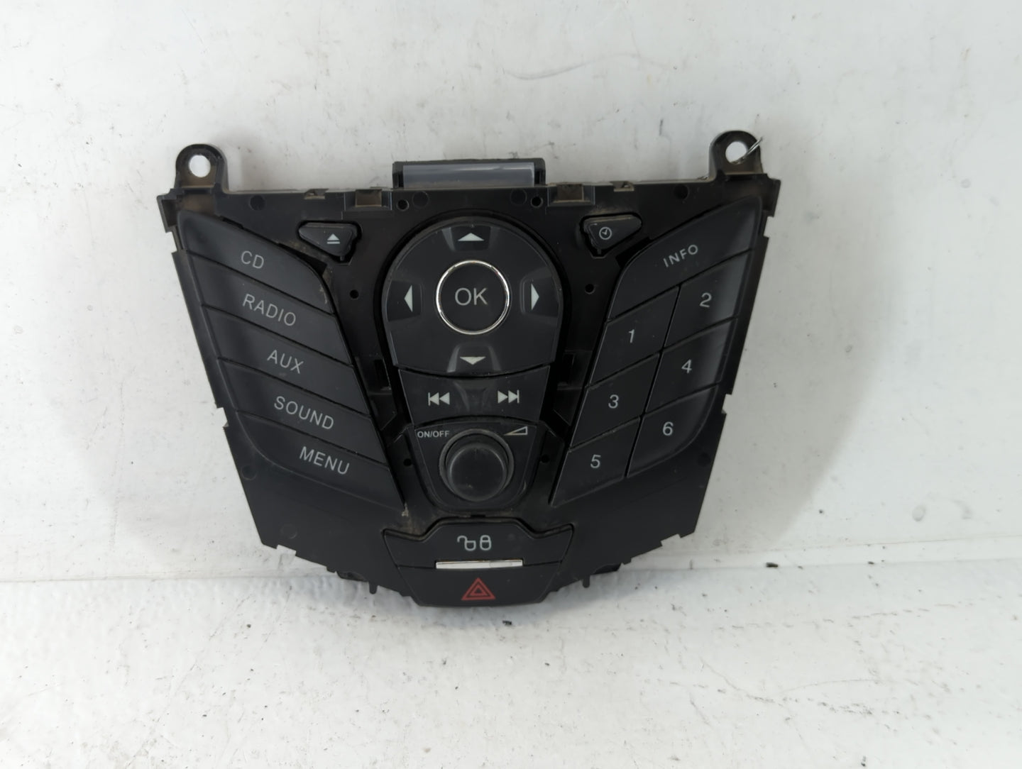 2012-2013 Ford Focus Radio AM FM Cd Player Receiver Replacement P/N:CM5T1BK811AC Fits Fits 2012 2013 OEM Used Auto Parts - O