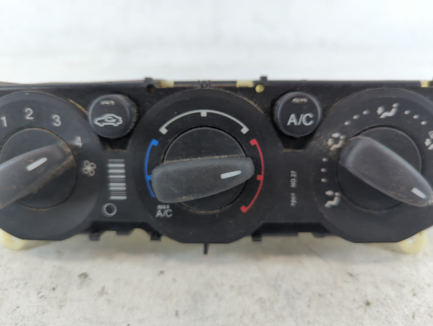 2012 Ford Focus Climate Control Module Temperature AC/Heater Replacement P/N:FD-CM5T-12063011-0403 Fits OEM Used Auto Parts 
