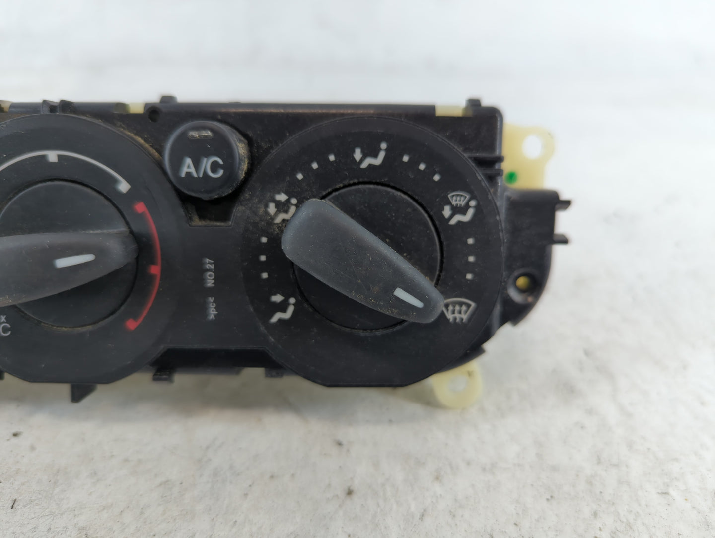 2012 Ford Focus Climate Control Module Temperature AC/Heater Replacement P/N:FD-CM5T-12063011-0403 Fits OEM Used Auto Parts 