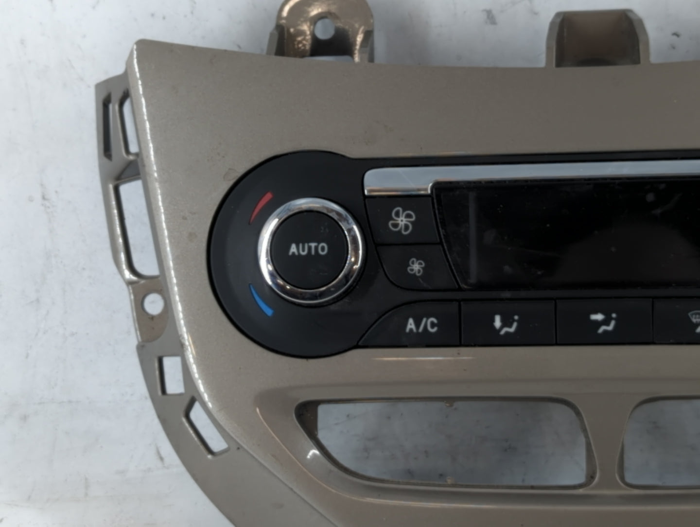 2012 Ford Focus Climate Control Module Temperature AC/Heater Replacement P/N:BM5T-18522-B Fits OEM Used Auto Parts - Oemused