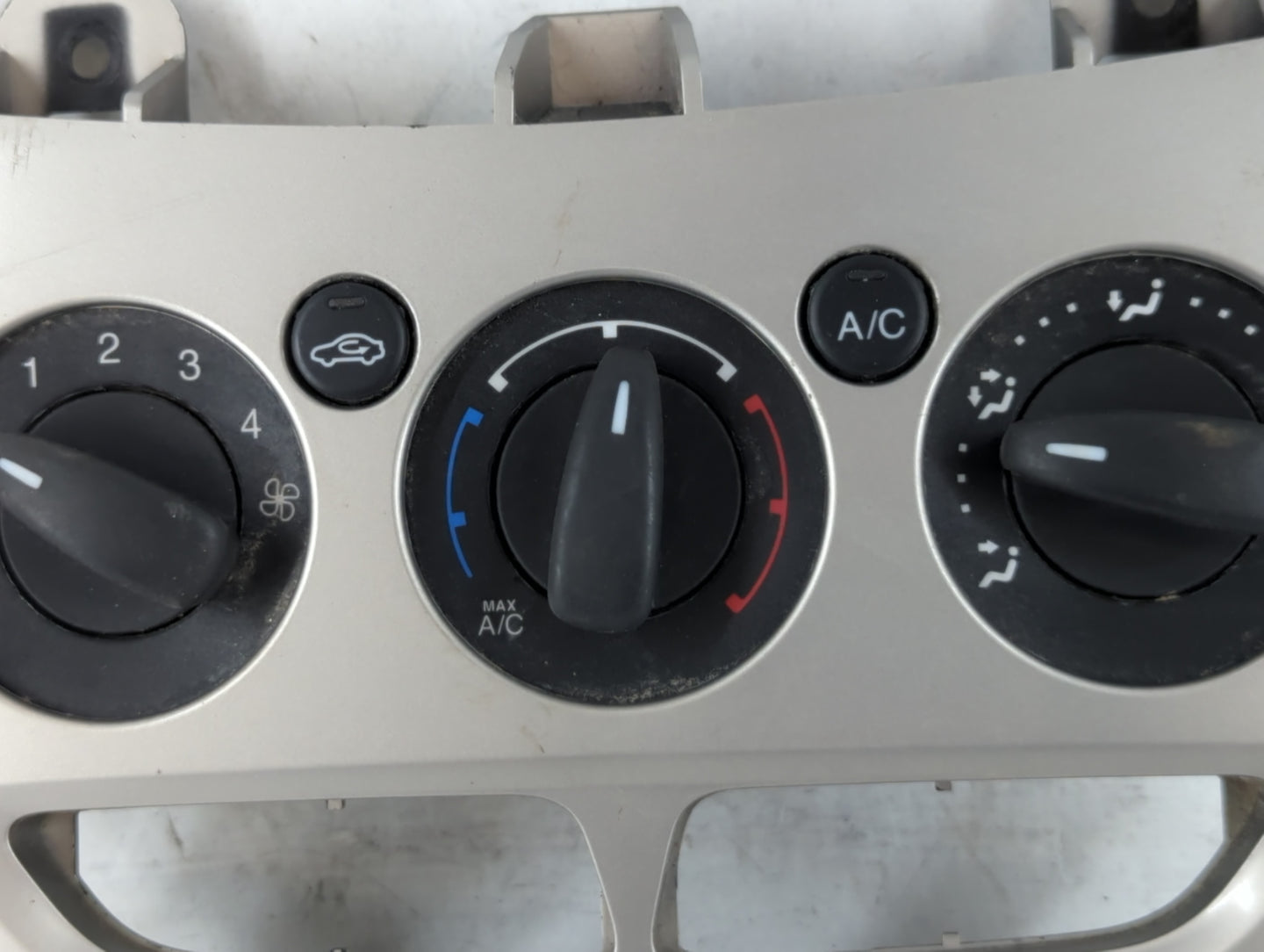 2012 Ford Focus Climate Control Module Temperature AC/Heater Replacement P/N:CM5T-19980-AD Fits OEM Used Auto Parts - Oemuse