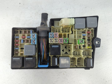 2012-2014 Ford Focus Fusebox Fuse Box Panel Relay Module P/N:5B0Q10107 AV6T-14A067-AC Fits Fits 2012 2013 2014 OEM Used Auto Parts