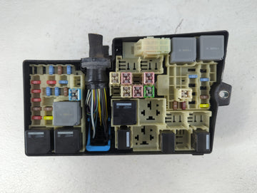 2012-2014 Ford Focus Fusebox Fuse Box Panel Relay Module P/N:5B0Q10107 AV6T-14A067-AB Fits Fits 2012 2013 2014 OEM Used Auto Parts