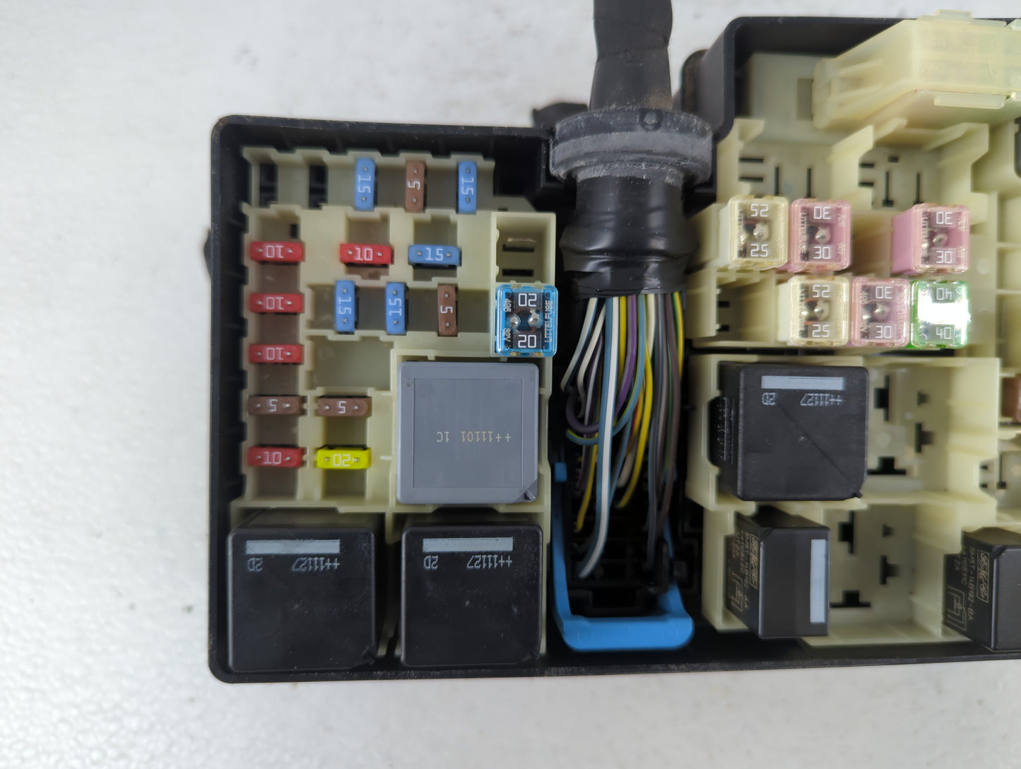 2012-2014 Ford Focus Fusebox Fuse Box Panel Relay Module P/N:5B0Q10107 AV6T-14A067-AB Fits Fits 2012 2013 2014 OEM Used Auto