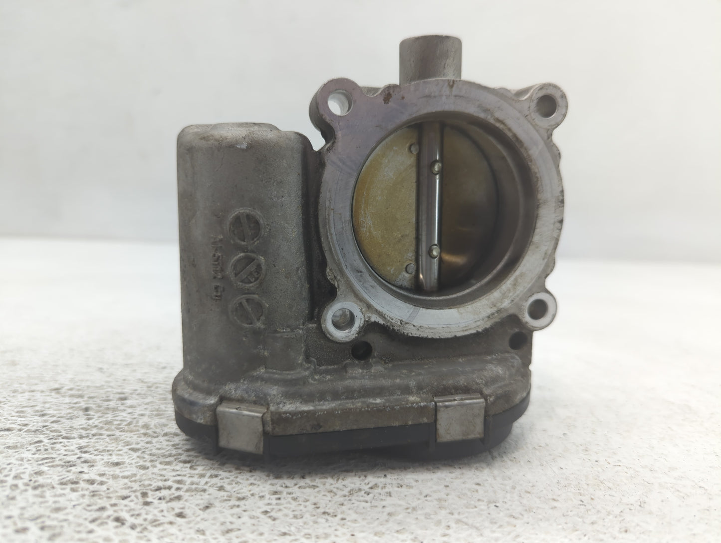 2012-2013 Ford Focus Throttle Body P/N:0 280 750 566 Fits Fits 2012 2013 2014 2015 2016 2017 OEM Used Auto Parts - Oemusedau