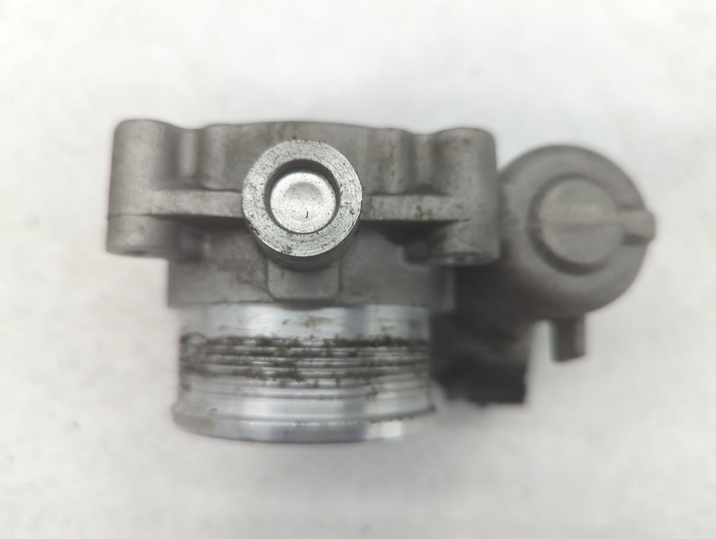 2012-2013 Ford Focus Throttle Body P/N:CMSE 9F991AD Fits Fits 2012 2013 2014 2015 2016 2017 OEM Used Auto Parts - Oemusedaut