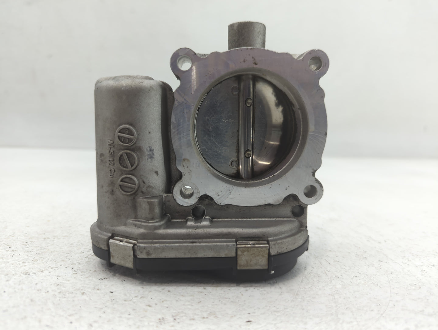 2012-2013 Ford Focus Throttle Body P/N:CMSE 9F991AD Fits Fits 2012 2013 2014 2015 2016 2017 OEM Used Auto Parts - Oemusedaut