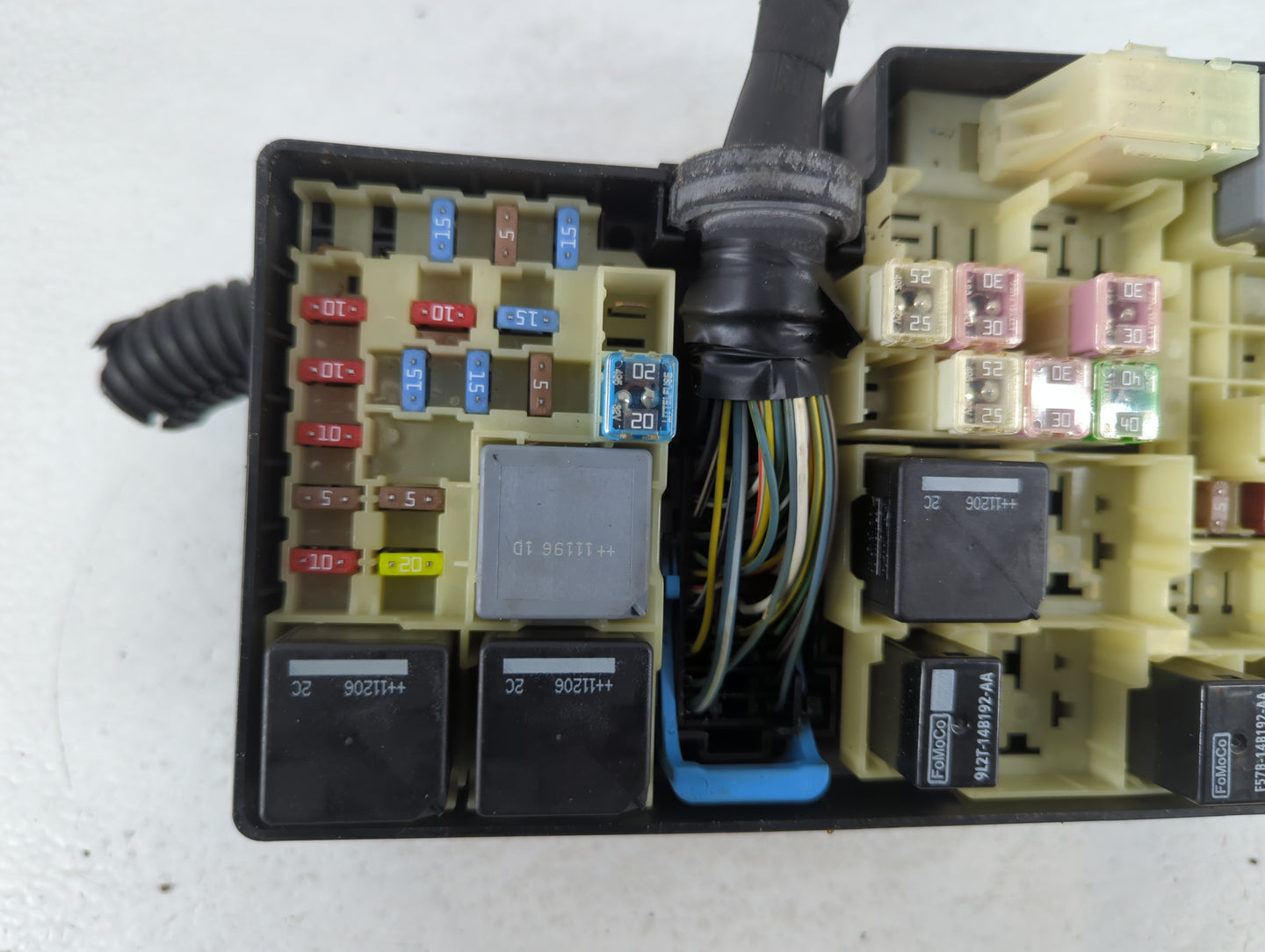 2012-2014 Ford Focus Fusebox Fuse Box Panel Relay Module P/N:5B0Q10107 AV6T-14A067-AB Fits Fits 2012 2013 2014 OEM Used Auto