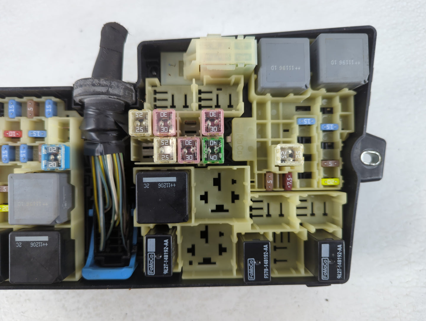 2012-2014 Ford Focus Fusebox Fuse Box Panel Relay Module P/N:5B0Q10107 AV6T-14A067-AB Fits Fits 2012 2013 2014 OEM Used Auto
