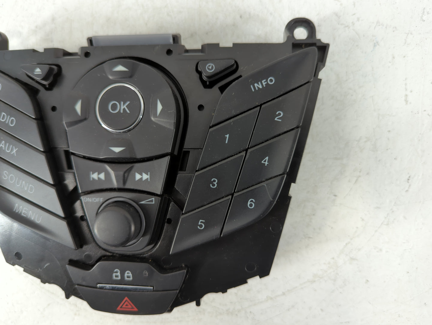 2012-2013 Ford Focus Am Fm Cd Player Radio Receiver - Oemusedautoparts1.com
