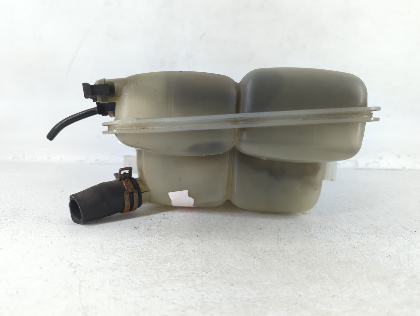 2012-2018 Ford Focus Radiator Coolant Overflow Expansion Tank Bottle 724009 - Oemusedautoparts1.com