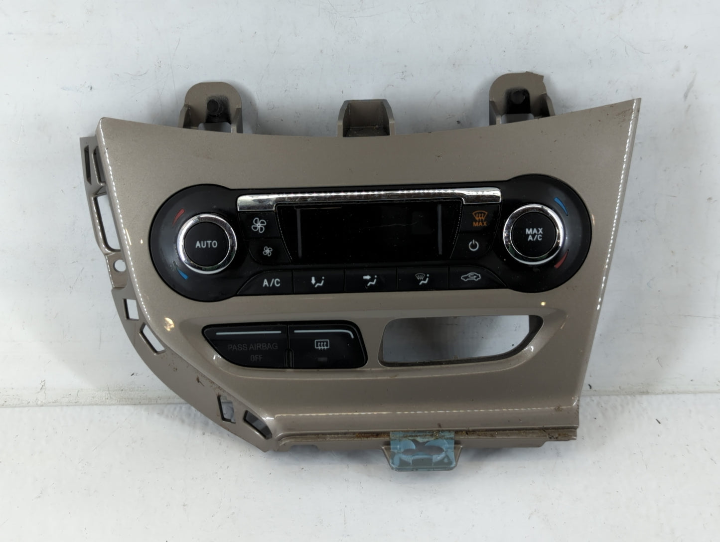 2012 Ford Focus Climate Control Module Temperature AC/Heater Replacement P/N:BM51-18522-8C381U3 Fits OEM Used Auto Parts - O