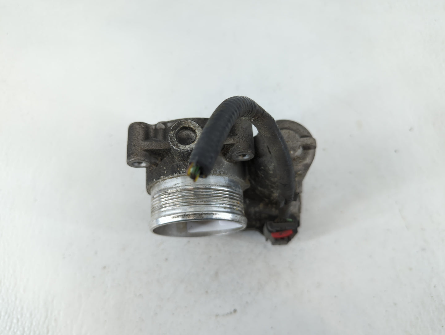 2012-2013 Ford Focus Throttle Body P/N:003094 12074, CM5E 9F991AD Fits Fits 2012 2013 2014 2015 2016 2017 OEM Used Auto Part