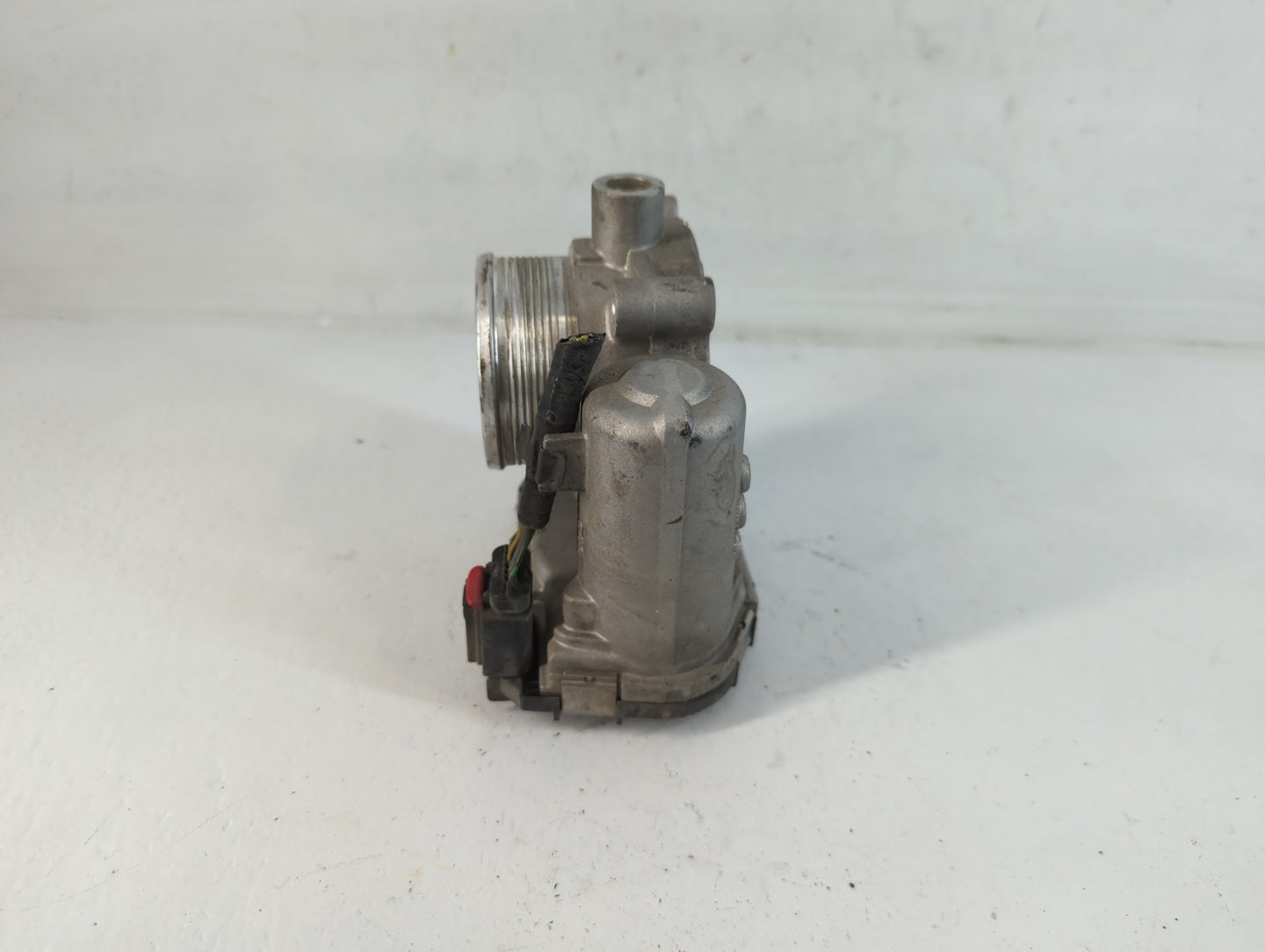2012-2013 Ford Focus Throttle Body P/N:11107 003094, CM5E 9F991AC Fits Fits 2012 2013 2014 2015 2016 2017 OEM Used Auto Part