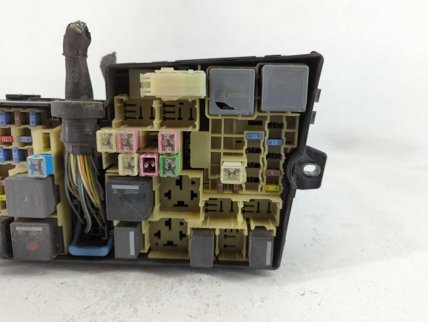 2012-2014 Ford Focus Fusebox Fuse Box Panel Relay Module P/N:AV6T-14A076-AB 19197 000 001 Fits Fits 2012 2013 2014 OEM Used 