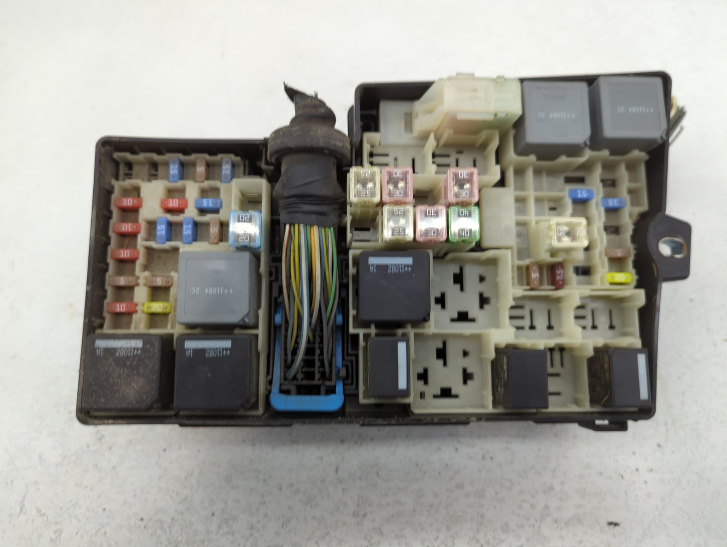 2012-2014 Ford Focus Fusebox Fuse Box Panel Relay Module P/N:21089 AV6T-14A142-AA Fits Fits 2012 2013 2014 OEM Used Auto Par