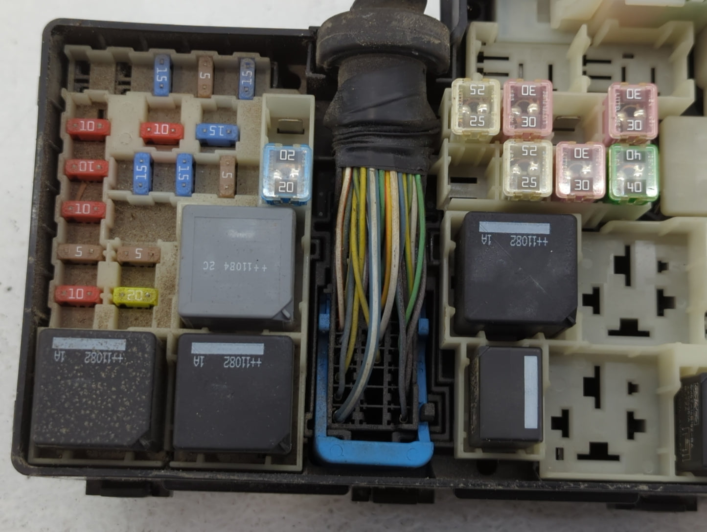 2012-2014 Ford Focus Fusebox Fuse Box Panel Relay Module P/N:21089 AV6T-14A142-AA Fits Fits 2012 2013 2014 OEM Used Auto Par
