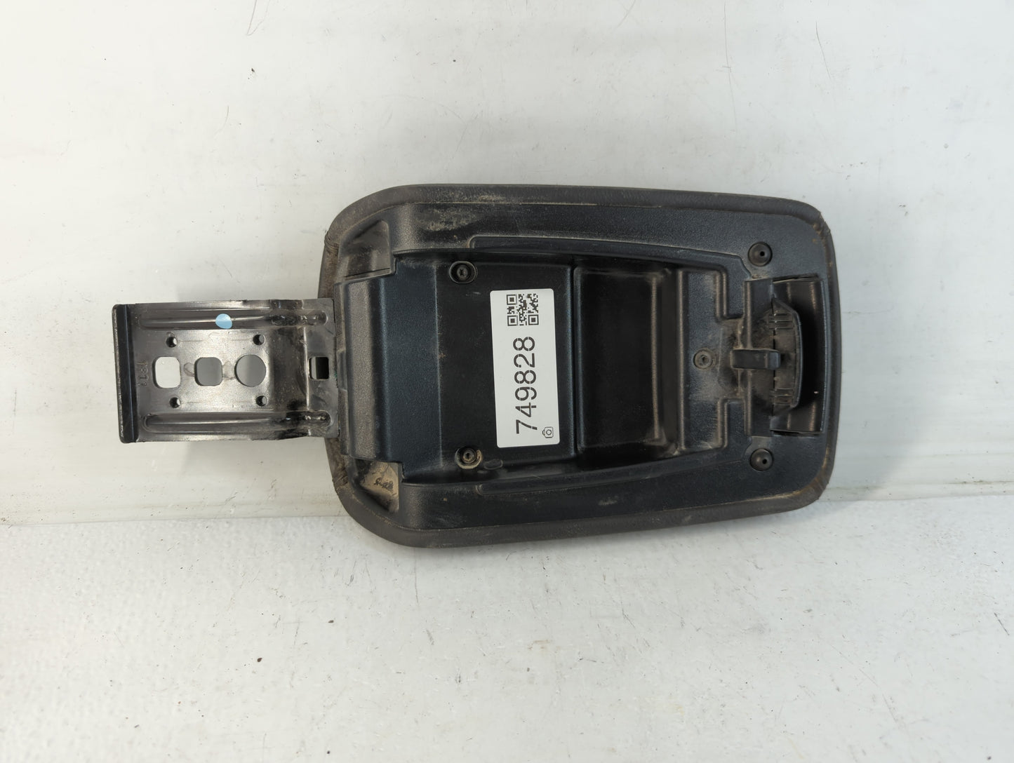 2012 Ford Focus Center Console Armrest Cover Lid Fits OEM Used Auto Parts - Oemusedautoparts1.com