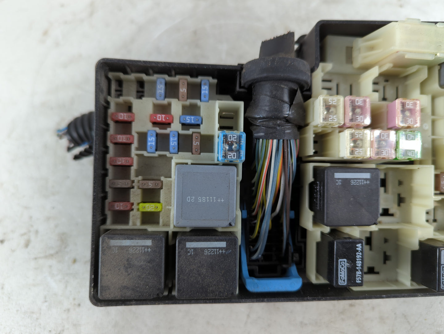 2012-2014 Ford Focus Fusebox Fuse Box Panel Relay Module P/N:5B0Q10107 AV6T-14A067-AB Fits Fits 2012 2013 2014 OEM Used Auto