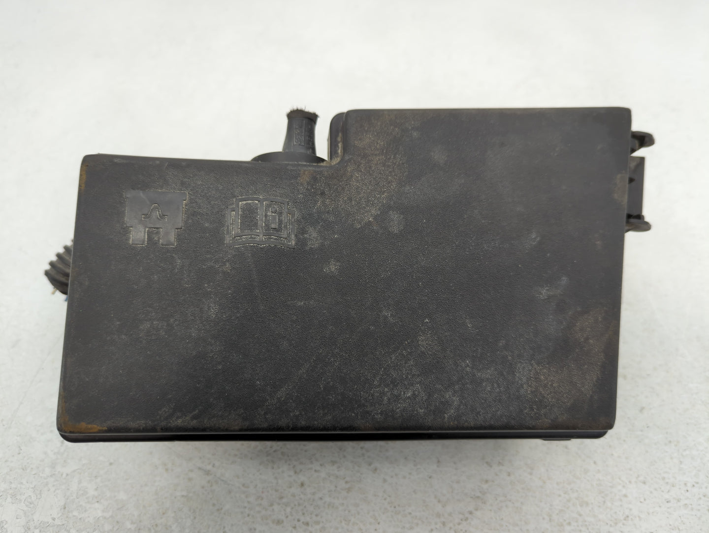 2012-2014 Ford Focus Fusebox Fuse Box Panel Relay Module P/N:E00027328 AV6T-14A142-AB Fits Fits 2012 2013 2014 OEM Used Auto