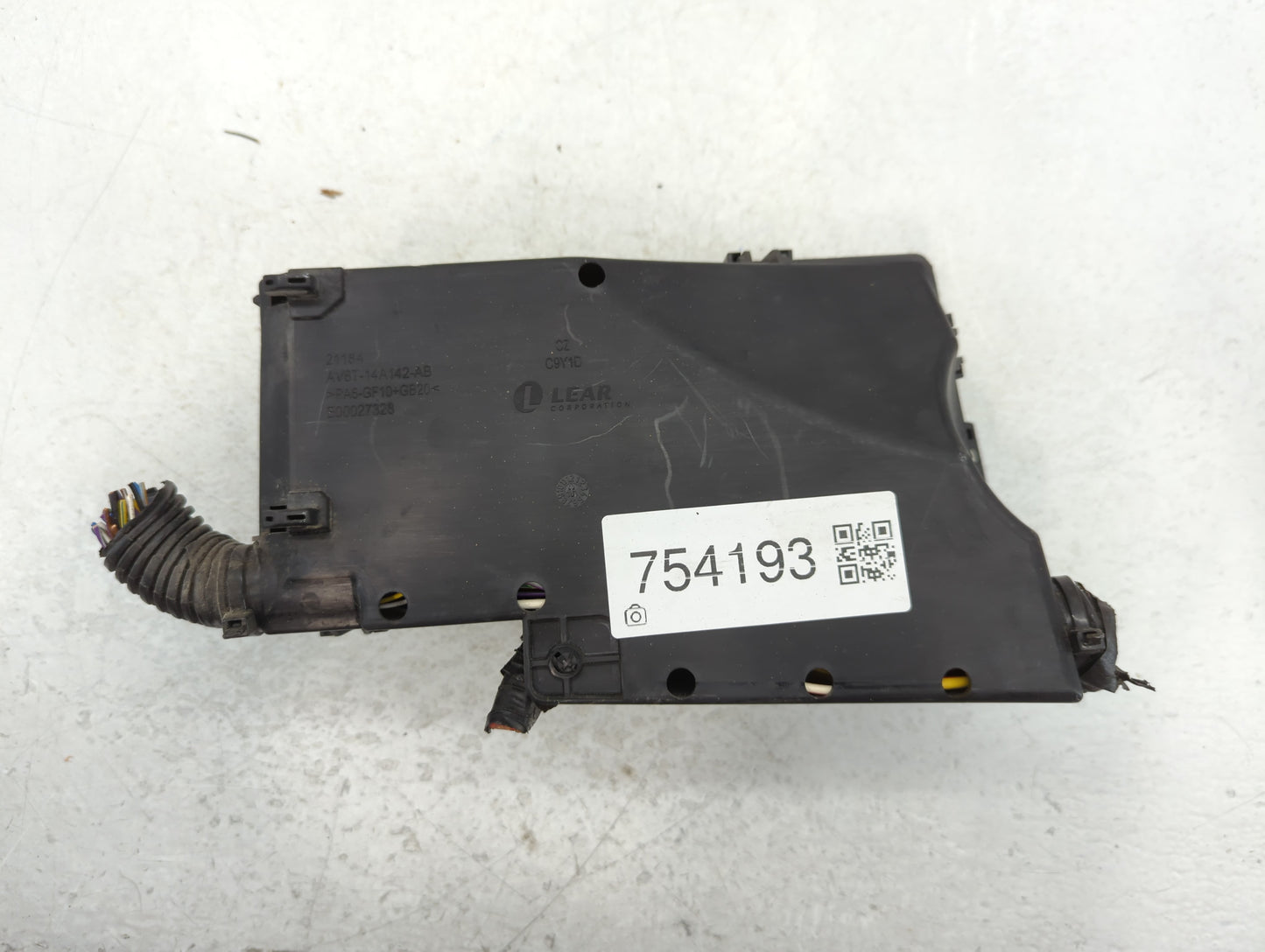 2012-2014 Ford Focus Fusebox Fuse Box Panel Relay Module P/N:E00027328 AV6T-14A142-AB Fits Fits 2012 2013 2014 OEM Used Auto