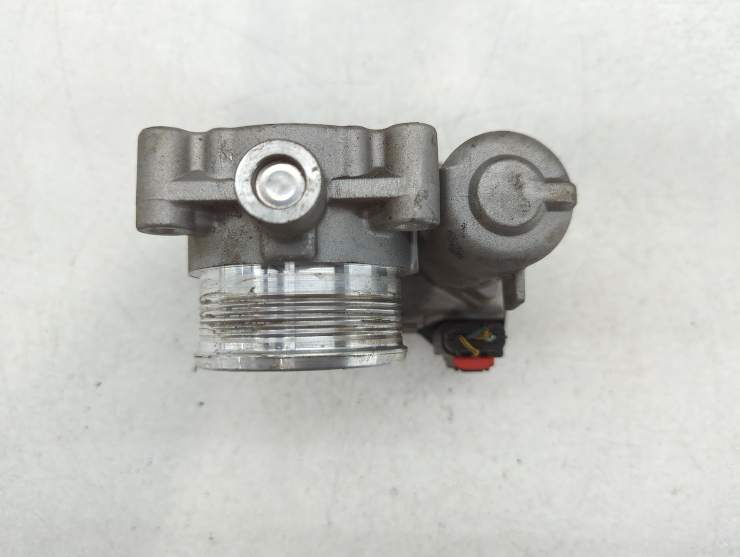 2012-2013 Ford Focus Throttle Body P/N:0 280 750 585 Fits Fits 2012 2013 2014 2015 2016 2017 OEM Used Auto Parts - Oemusedau