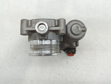 2012-2013 Ford Focus Throttle Body P/N:0 280 750 585 Fits Fits 2012 2013 2014 2015 2016 2017 OEM Used Auto Parts