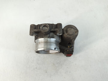 2012-2013 Ford Focus Throttle Body P/N:CM5E 9F991 AD Fits Fits 2012 2013 2014 2015 2016 2017 OEM Used Auto Parts