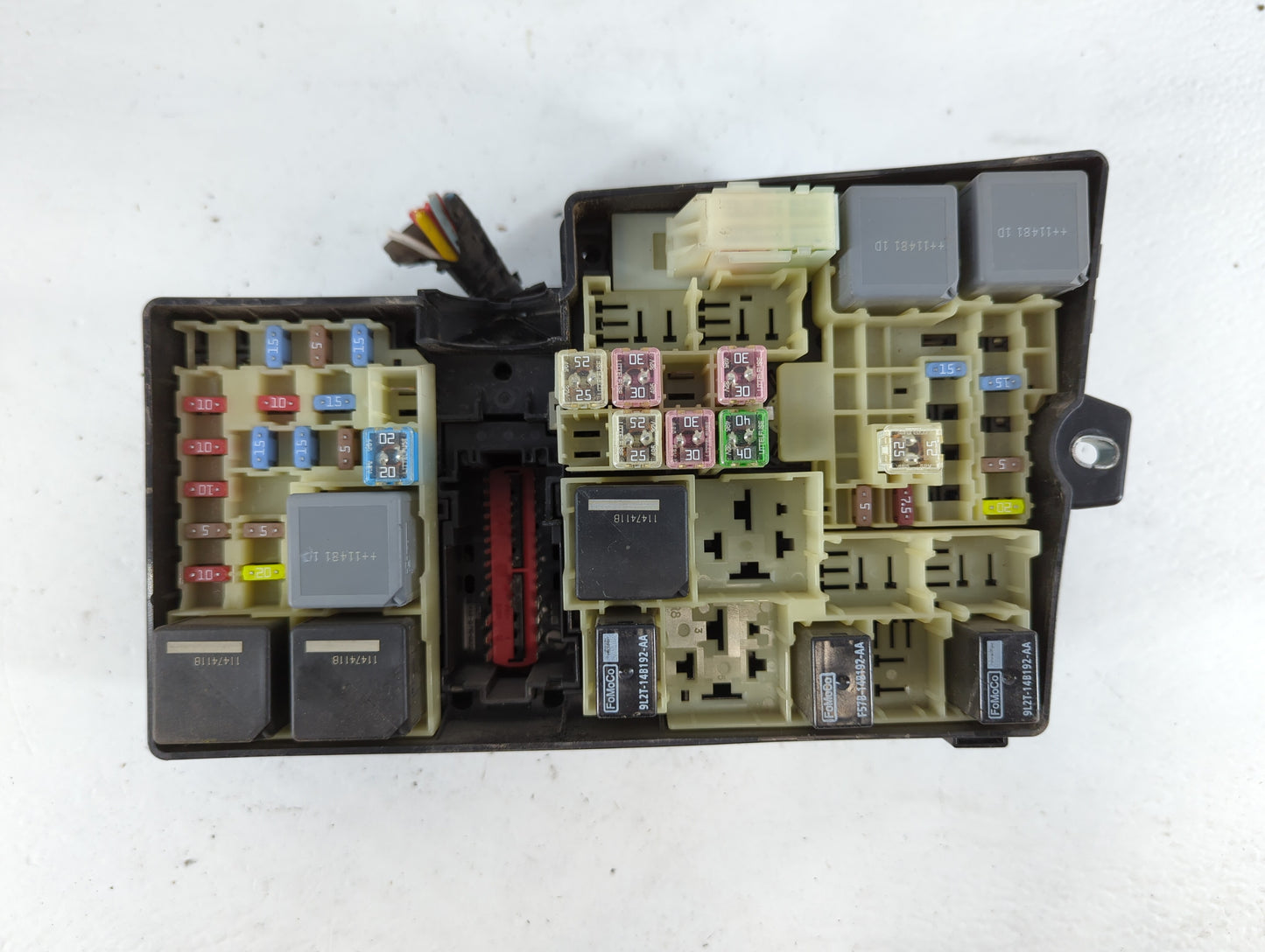 2012-2014 Ford Focus Fusebox Fuse Box Panel Relay Module P/N:5B0Q10107 AV6T-14A067-AB Fits Fits 2012 2013 2014 OEM Used Auto