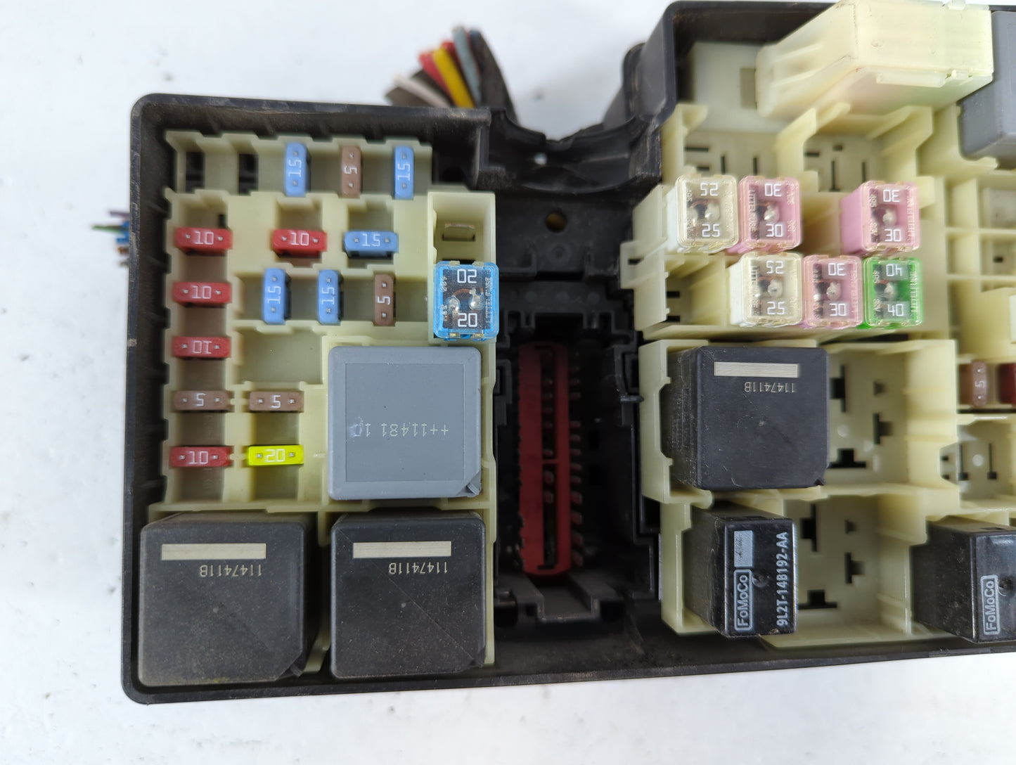 2012-2014 Ford Focus Fusebox Fuse Box Panel Relay Module P/N:5B0Q10107 AV6T-14A067-AB Fits Fits 2012 2013 2014 OEM Used Auto