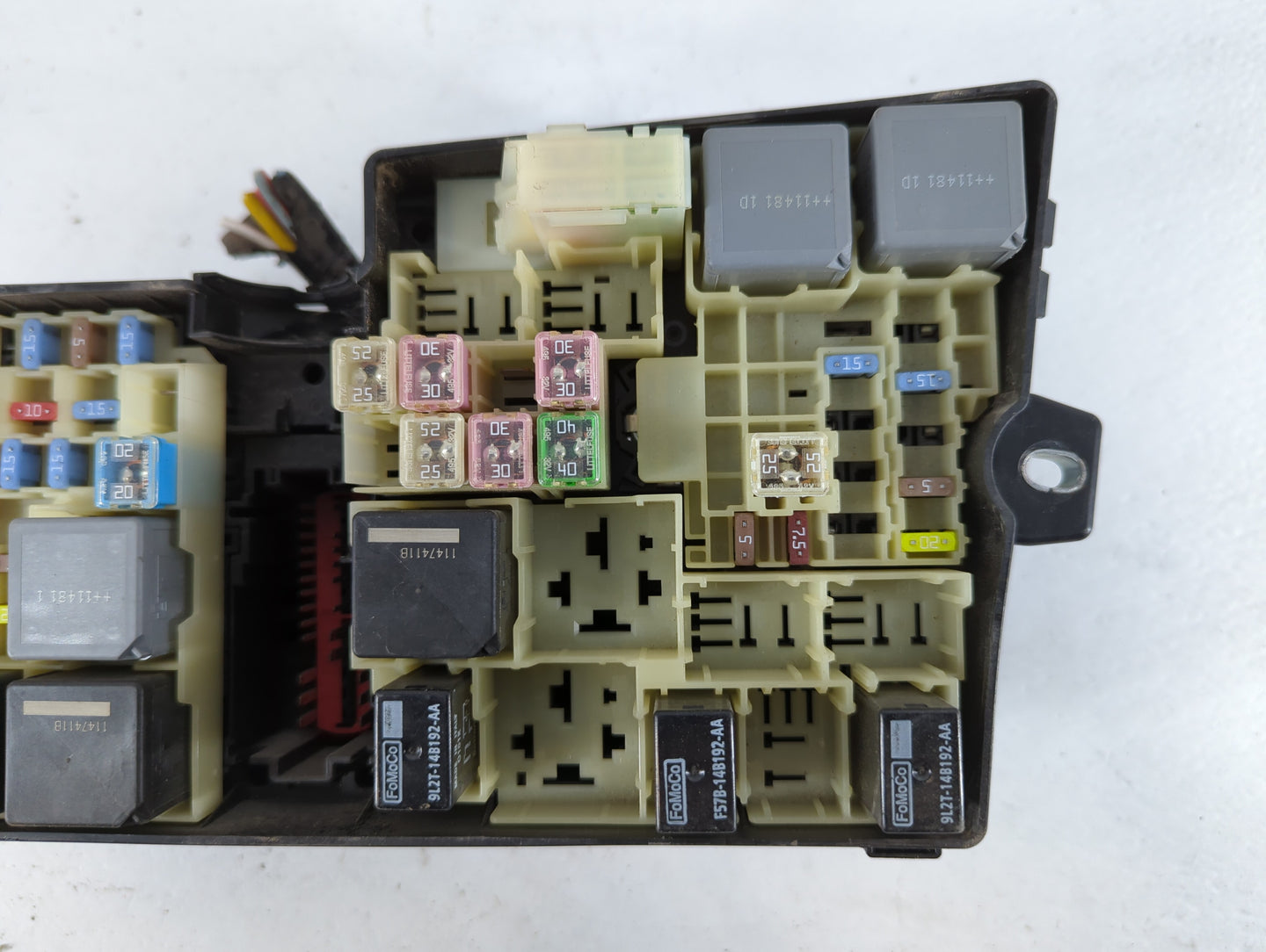 2012-2014 Ford Focus Fusebox Fuse Box Panel Relay Module P/N:5B0Q10107 AV6T-14A067-AB Fits Fits 2012 2013 2014 OEM Used Auto