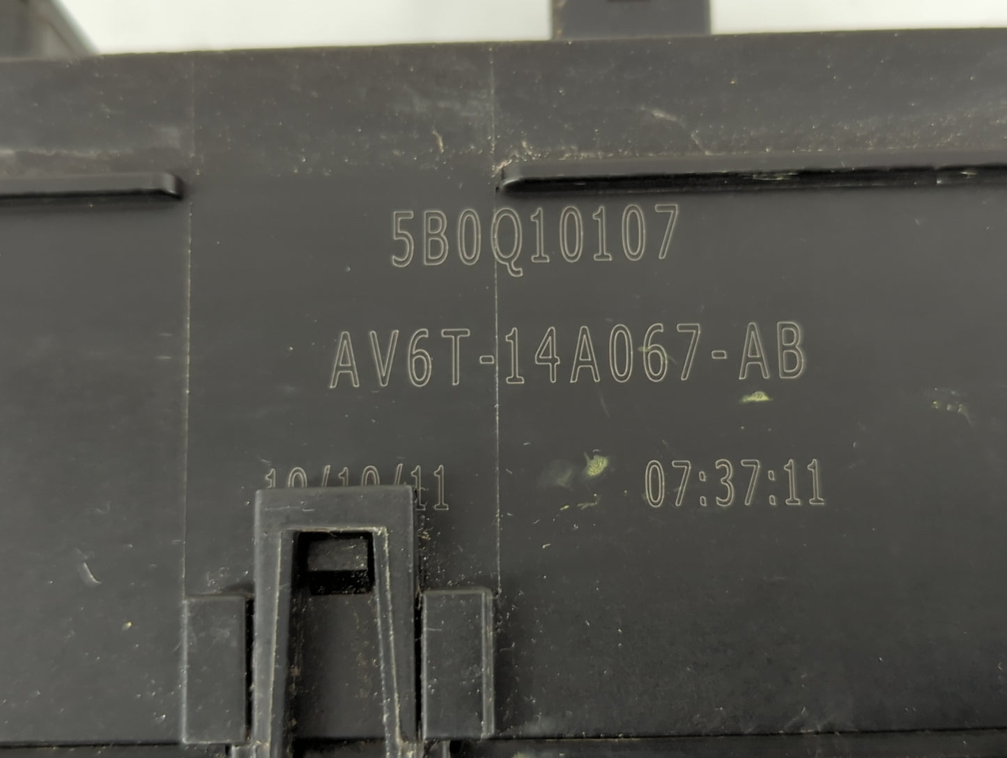2012-2014 Ford Focus Fusebox Fuse Box Panel Relay Module P/N:5B0Q10107 AV6T-14A067-AB Fits Fits 2012 2013 2014 OEM Used Auto