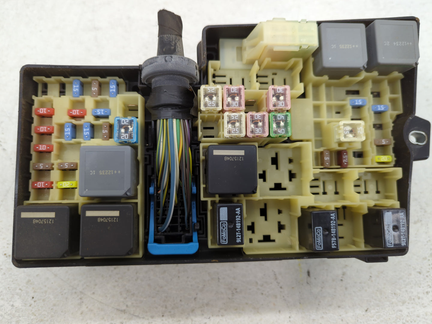 2012-2014 Ford Focus Fusebox Fuse Box Panel Relay Module P/N:5B0Q10107 AV6T-14A067-AC Fits Fits 2012 2013 2014 OEM Used Auto